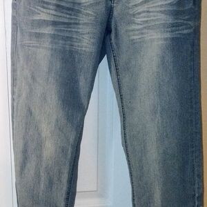 Men's Stitches & Rivets Blue Jeans 32/30 Very Nice Condition.